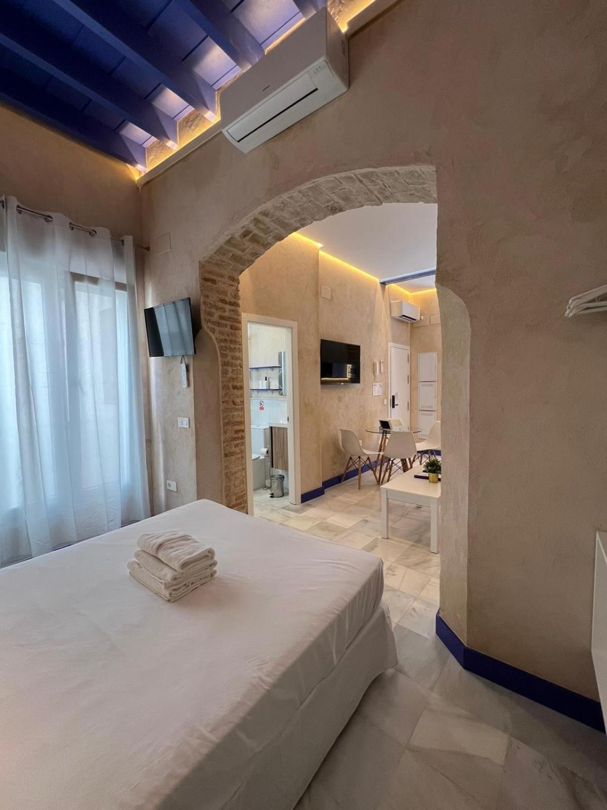 Philippe's Triana Apartment Sevilla